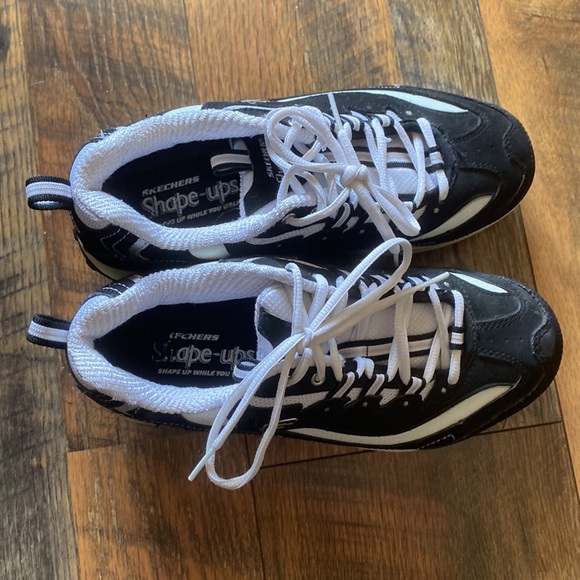 COPY - Skechers Shape Ups black and white size 8 - Picture 3 of 7